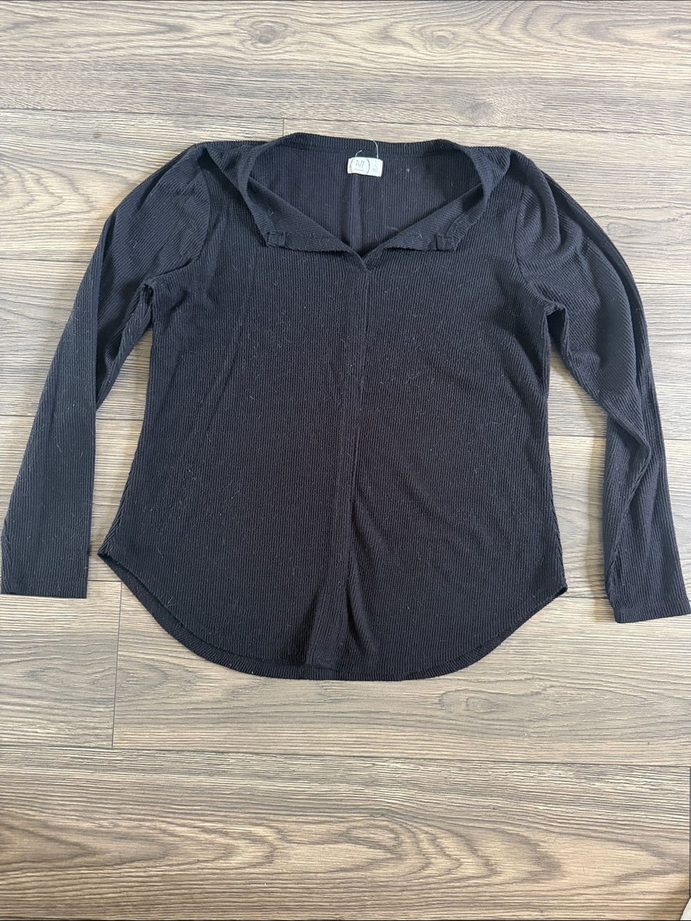 Maurices Black V-Neck Ribbed Long-Sleeve Top